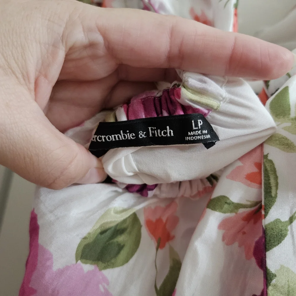 Abercrombiw Maxi Floral Puff Sleeve Dress With Bow In The Back